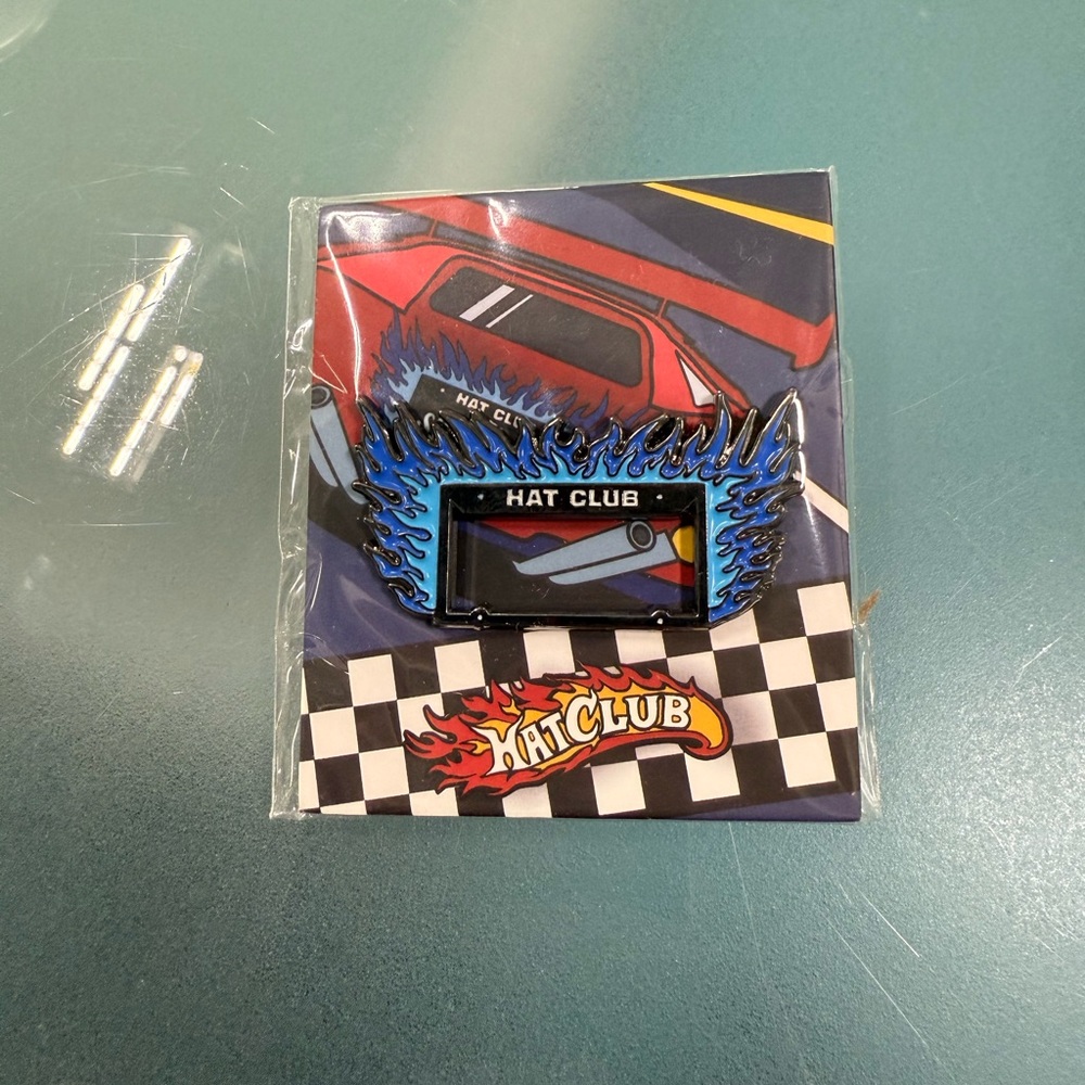 Hat Club Exclusive Hot Wheels License Plate Pin Rare New Sealed